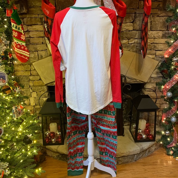 NWT Disney Store Two Piece Winter Mickey and Minnie Mouse Pajama Set XL - Picture 9 of 13